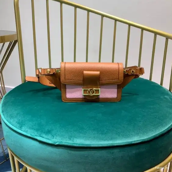 LOUIS VUITTON DAUPHINE BUMBAG 0501